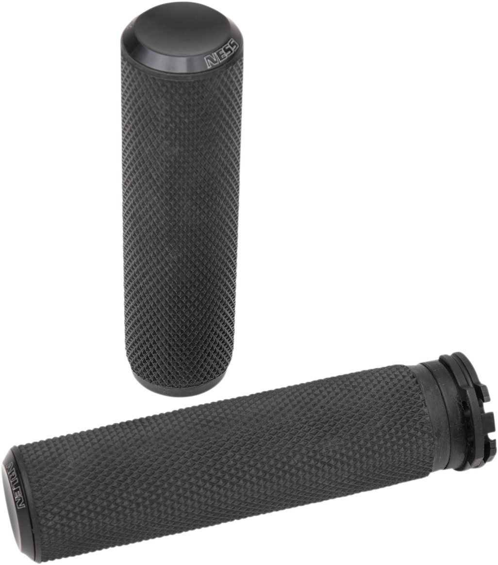 Knurled Rubber Grips Blk - Click Image to Close