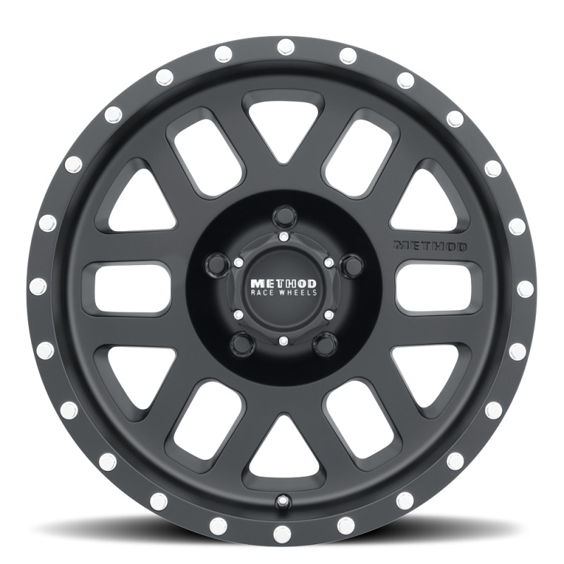 MR306 Mesh 17x8.5 0mm Offset 5x4.5 83mm CB Matte Black Wheel - Click Image to Close