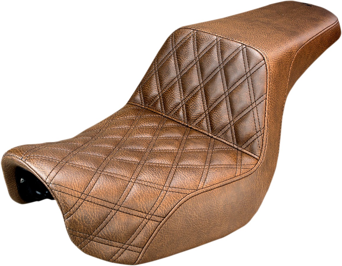 Step-Up Front Lattice Stitch 2-Up Seat Brown - For 06-17 Harley Dyna - Click Image to Close