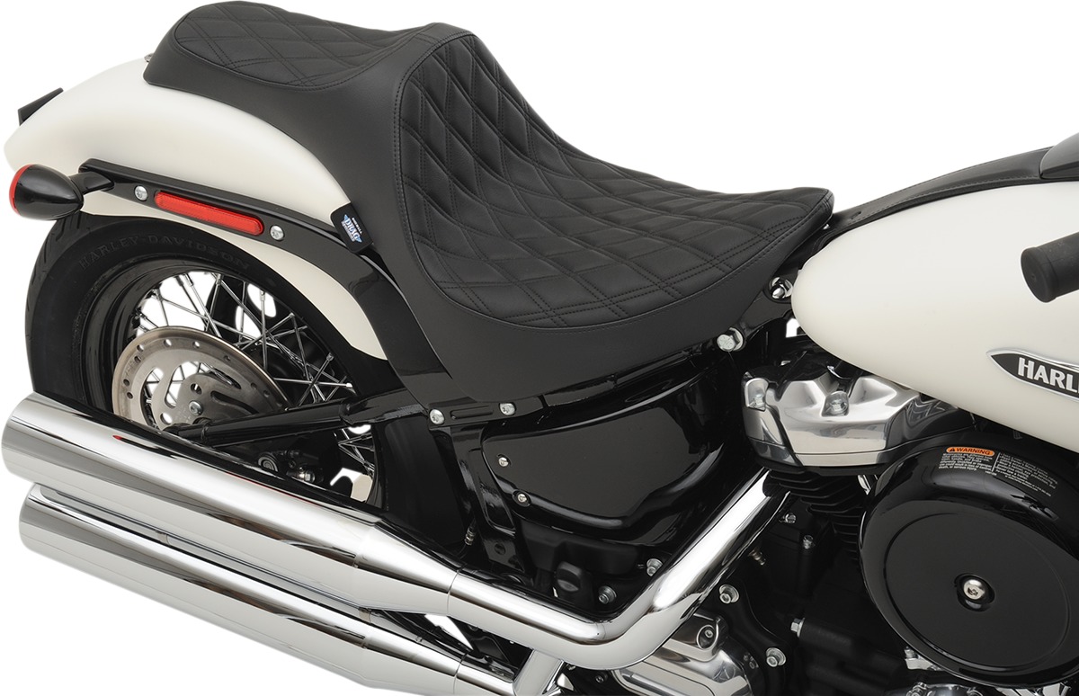 Predator Double Diamond Vinyl 2-Up Seat - Black - For 18-20 HD FLDE FLHC - Click Image to Close