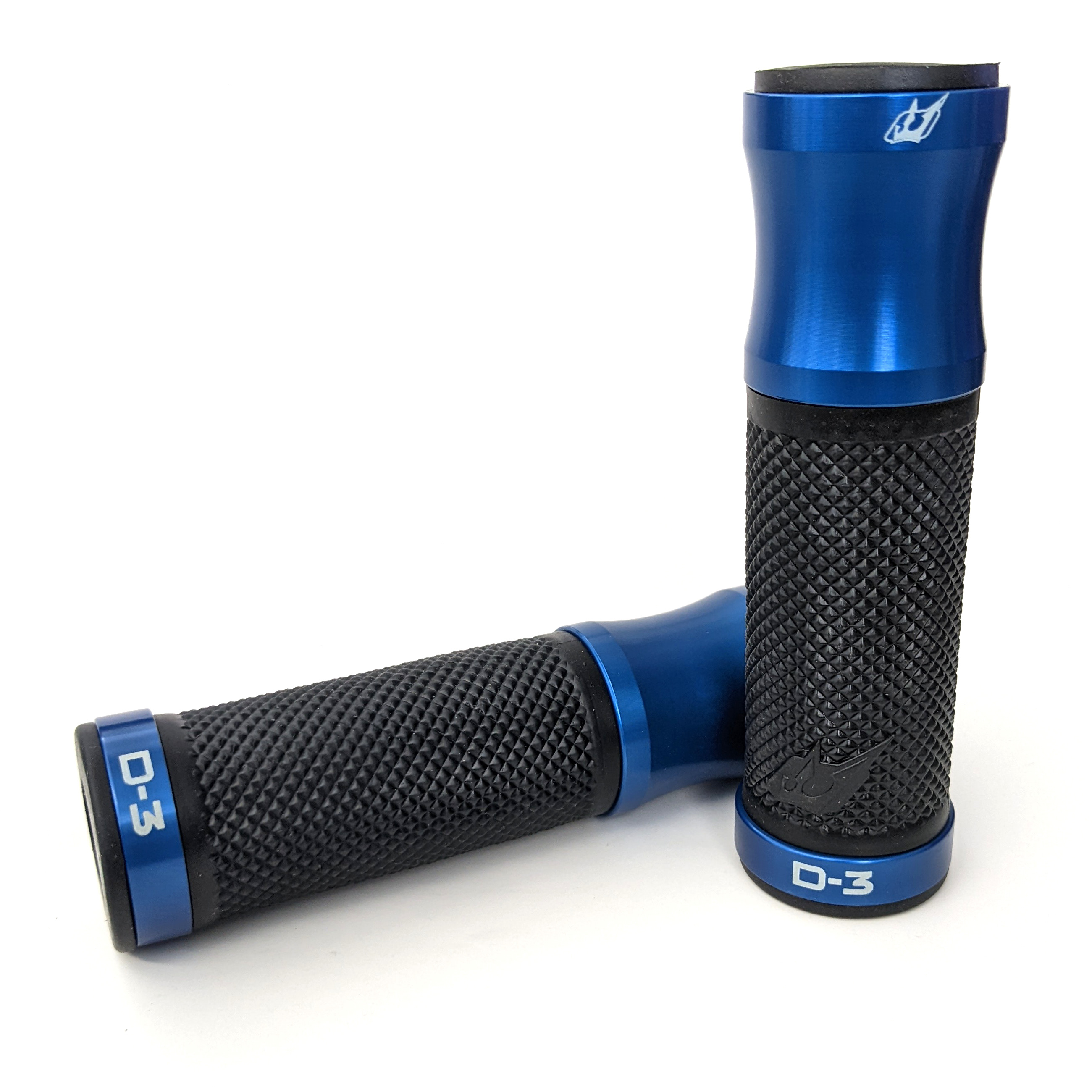 D3 Motorcycle Grips - Black w/ Blue Metal Trim, 7/8" bars w/ Twist Throttle - Click Image to Close