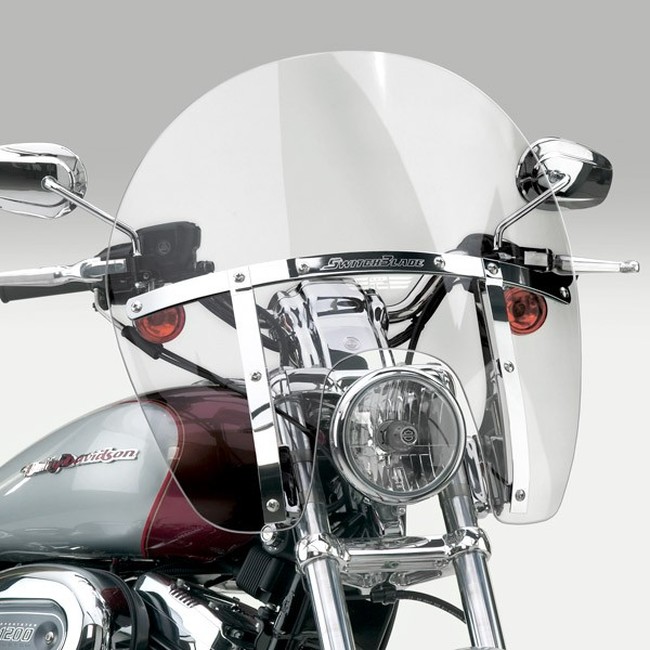 SwitchBlade Chopped Quick Release Windshield - Overall Height: 21.10", Width: 22.20" - Click Image to Close