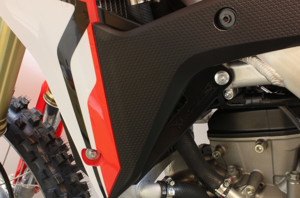 Black Aluminum Radiator Braces - For 2018-2019 CRF250R/X