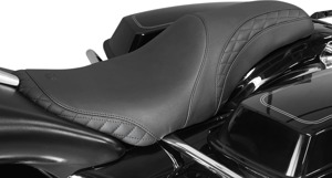 Tripper Fastback Diamond-Outer 2-Up Seat Low - For 08-20 FLH FLT w/Razorback