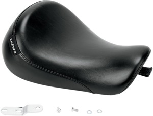 Silhouette Smooth Vinyl Solo Seat Black Foam Low - For 04-20 Harley XLC