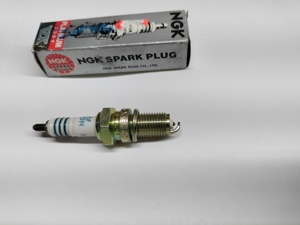 NGK 3854 DPR9EVX-9 SINGLE PLATINUM SPARK PLUG