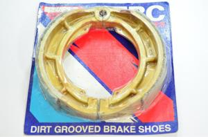 Grooved Organic Brake Shoes