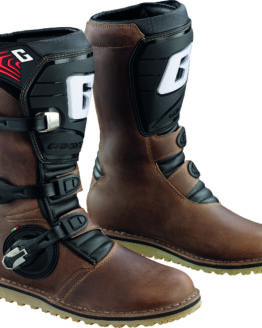 Balance Oiled Boots