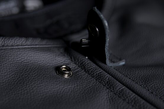 D30 Leather Vest - Black Men's S/M - Image 3