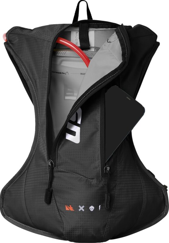 USWE Outlander 4L Hydration Pack Black/Red - Image 2