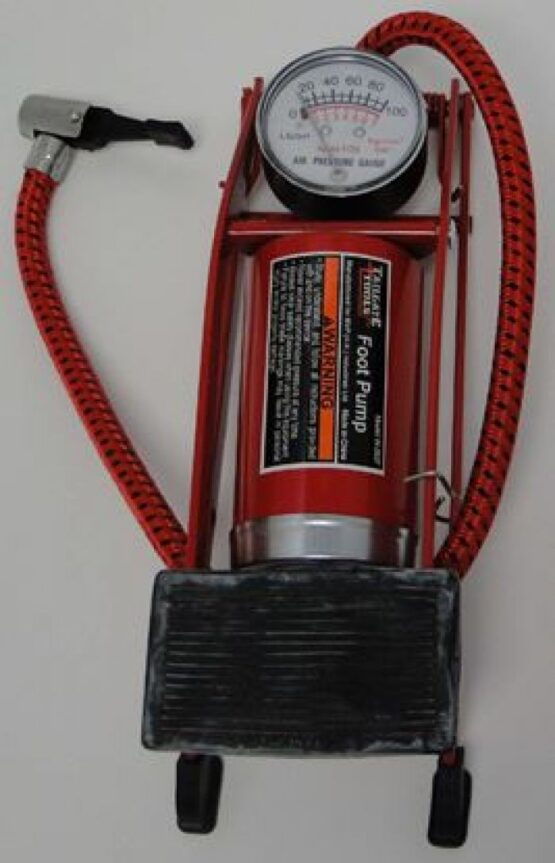Helix Pro-Tech Foot Pump with Gauge - Image 2
