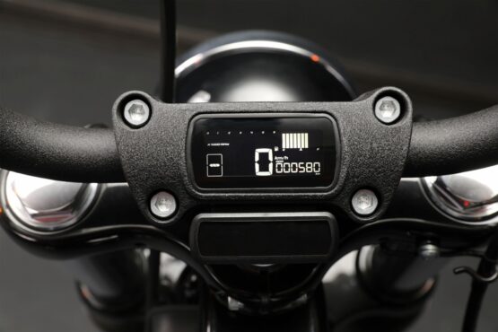 KOSO D2 LCD Multifunction Meter For Harley-Davidson 2004-2013 - Image 2