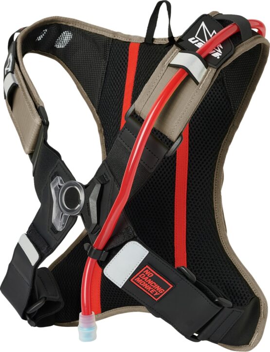 USWE Outlander 2L Hydration Pack Sand - Image 2