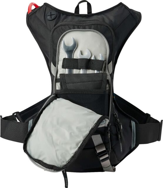 USWE Moto Hydro 8L Hydration Pack Black Adventure Fit - Image 2