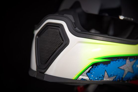 ICON Airflite SF Helmet - Glory, Large - Image 2