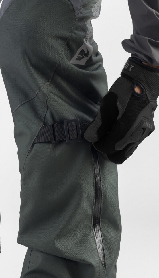 Terrain Army Green & Charcoal Over The Boot Pants - Size 38 - Image 4