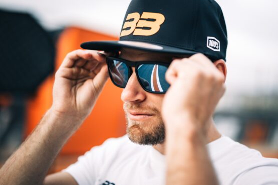 100% BB33 Hat Black & Fluo Orange