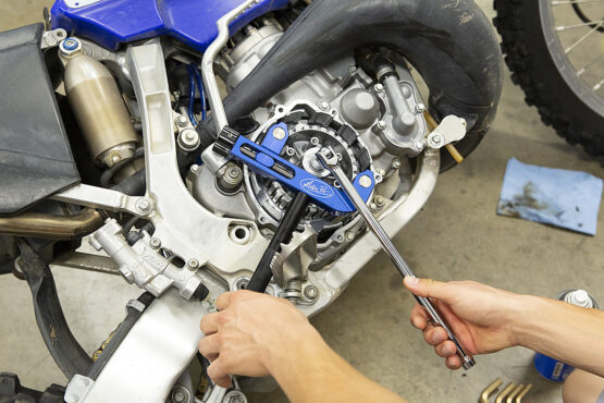 Heavy-Duty Adjustable Clutch Hub Holding Tool - Image 2