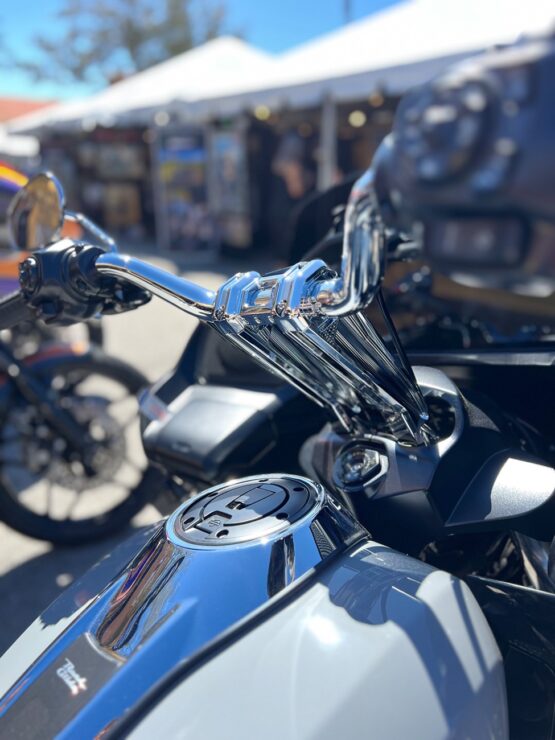 Kodlin USA Ascent Pro 10in Pullback Risers Chrome For Harley 3.5in On-Center - Image 3