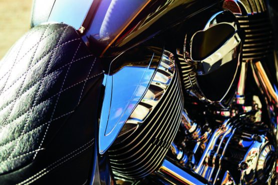 Kuryakyn Saddle Shields Heat Deflectors Smoke For 14-Up Indian Models - Image 2