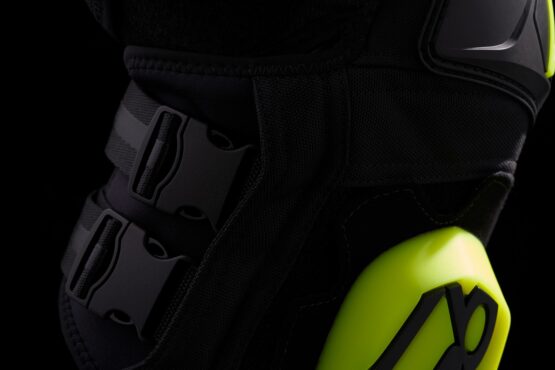 ICON Cloverleaf 2 Knee Pads Black/Fluorescent Yellow - Image 4