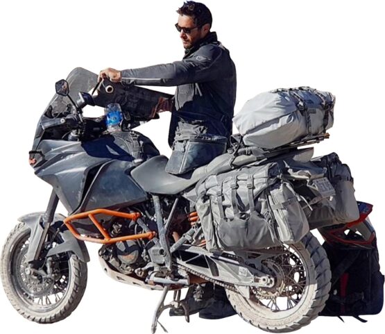 Giant Loop Round the World Panniers 90L Black - Image 2