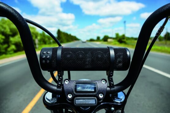 Kuryakyn Road Thunder Plus Sound Bar Satin Black - Image 8