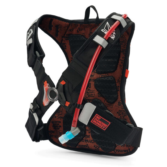 USWE RAW 4 Hydration Pack 4L Black/Orange with 3.0L Bladder - Image 2
