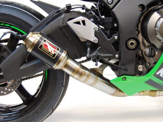 Black Center GP Race Slip On Exhaust - Image 5