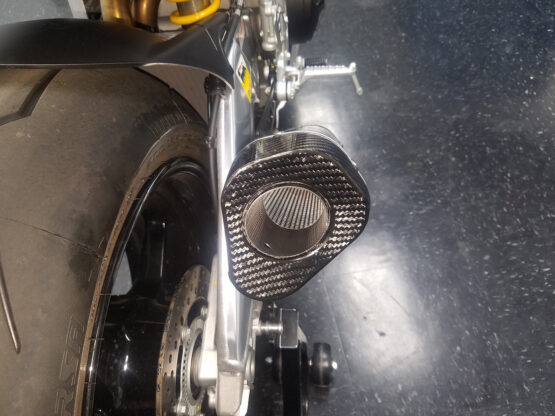Graves 3/4 Slip On Exhaust Titanium Silver Fits Aprilia RSV4 - Image 4