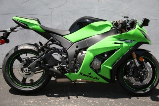 GP1 Black Stainless Steel Slip On Exhaust - Image 3