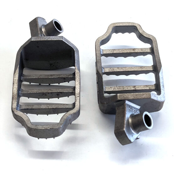 *NEW OLD STOCK* Gator Arched Footpegs - Image 2