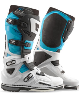 SG22 Limited Edition Boot White/Black/Light Blue Size 10.5