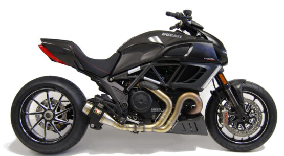 Black Center GP Slip On Exhaust - Image 2