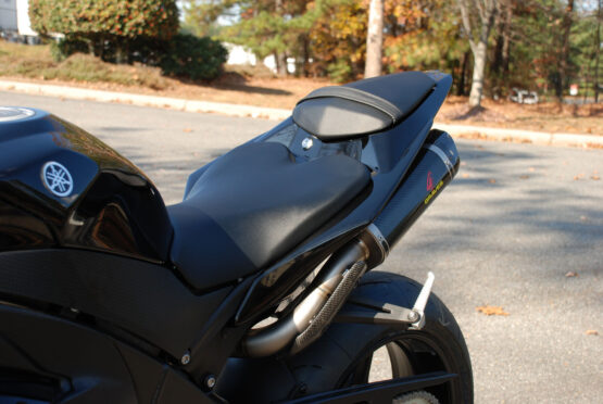 Carbon Fiber Dual Slip On Exhaust 09-14 R1 - Image 11
