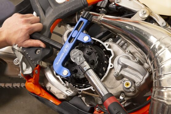 Heavy-Duty Adjustable Clutch Hub Holding Tool - Image 8