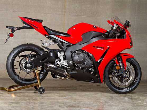 Street Slayer Carbon Fiber Slip On Exhaust - Image 2