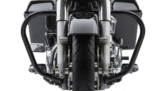 Cobra V-Bend Freeway Bars 1.25" Black Fits V-Twin for For 09-23 HD Touring