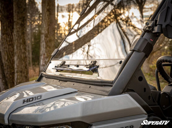Scratch-Resistant Flip-Vented Full Windshield - Image 3