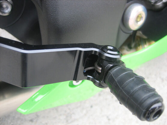 Graves Adjustable Rearsets w/ Carbon Fiber Heel Guard Fits ZX10R - Image 9